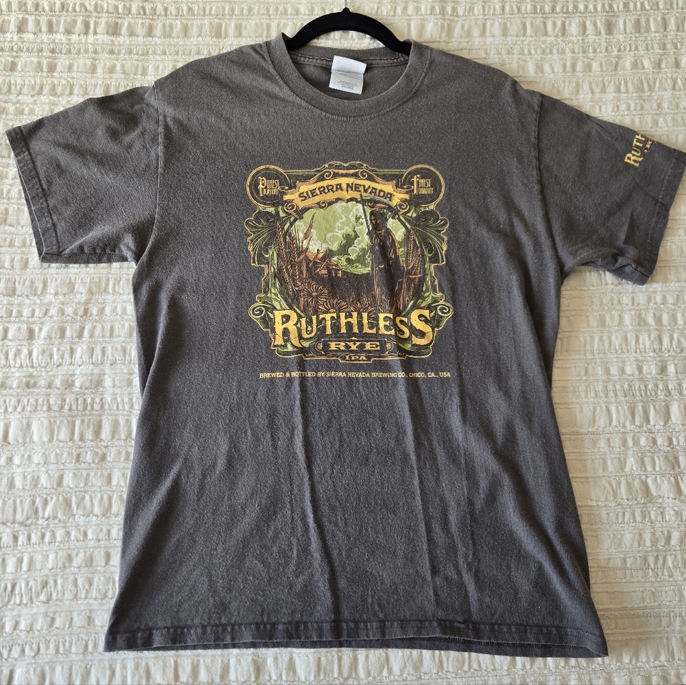 Sierra Nevada Ruthless Rye IPA Graphic T-Shirt Gray Brewery Tee Medium